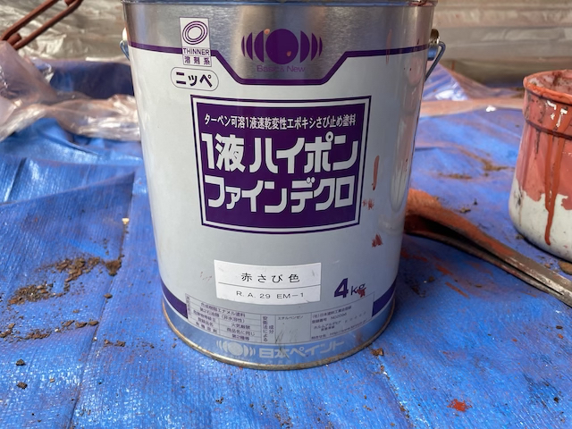 春日部ガレージ天井　錆止め塗料
